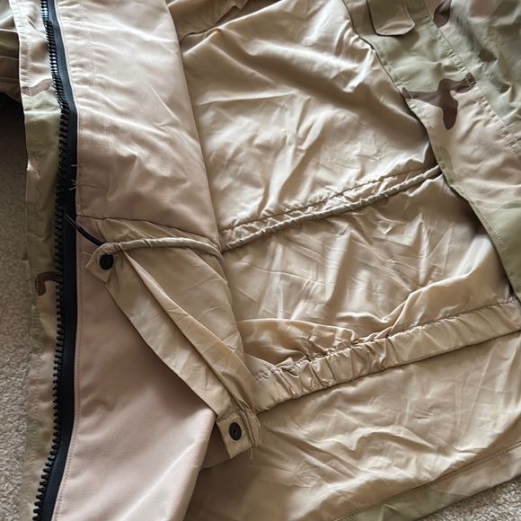 Men’s Camouflage Hooded Jacket - Picture 5 of 7